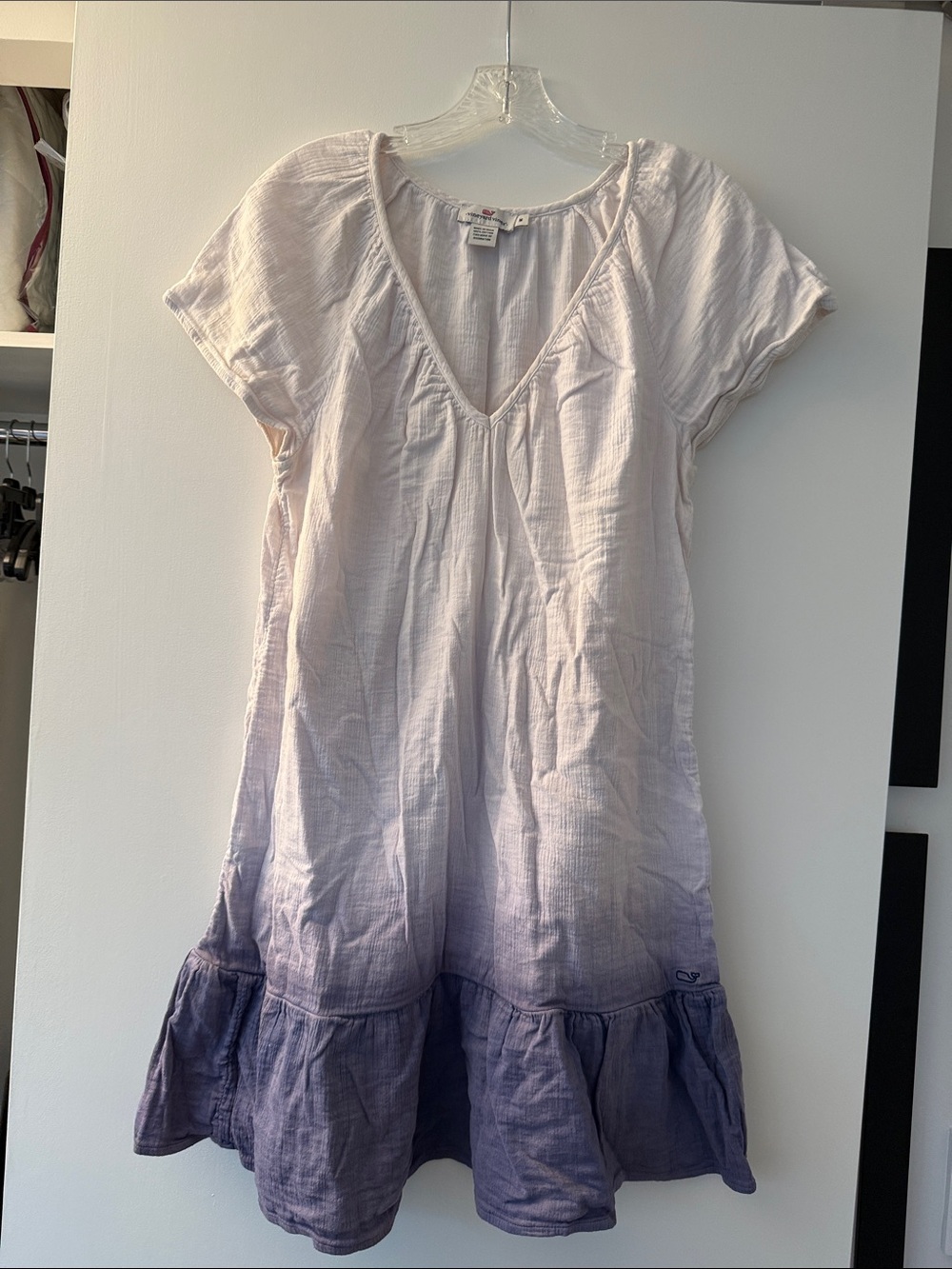 Vineyard Vines - Ombre V-Neck Ruffle Hem Dress - size M